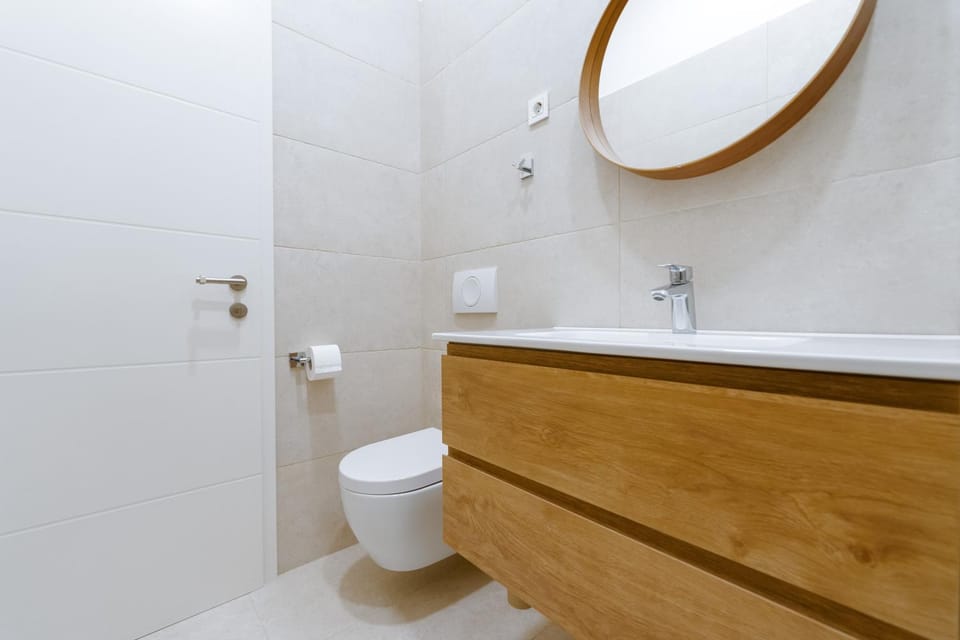 Shower, Toilet, Bathroom, Bath