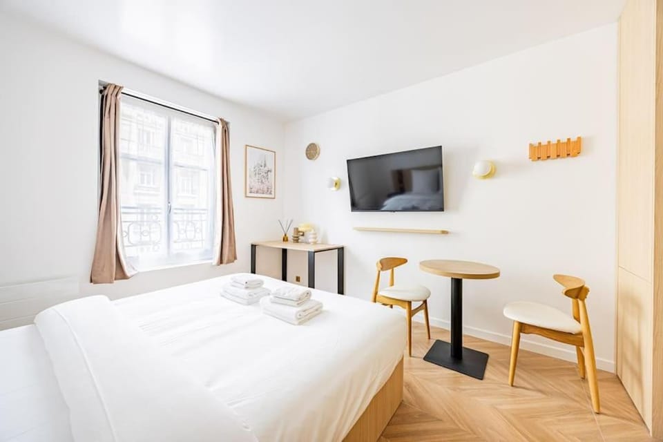 154 Suite luxueuse-Etienne Marcel-Châtelet-Paris 3 Apartment in Paris