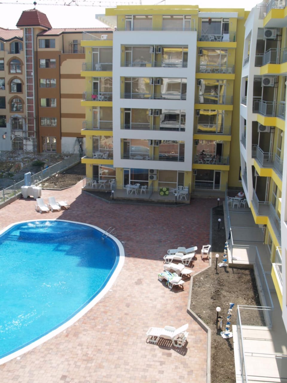 Property building, Pool view