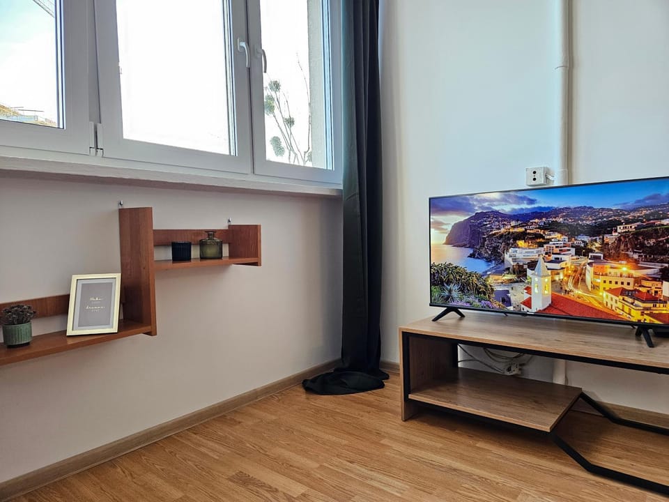 Communal lounge/ TV room, TV and multimedia, Evening entertainment