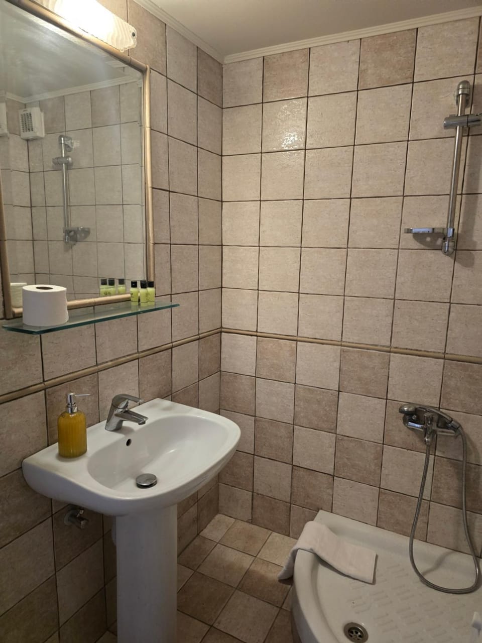 Shower, Toilet, Bathroom