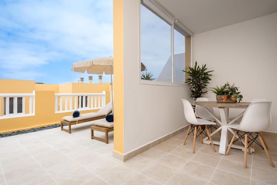 Patio, Balcony/Terrace, Balcony/Terrace