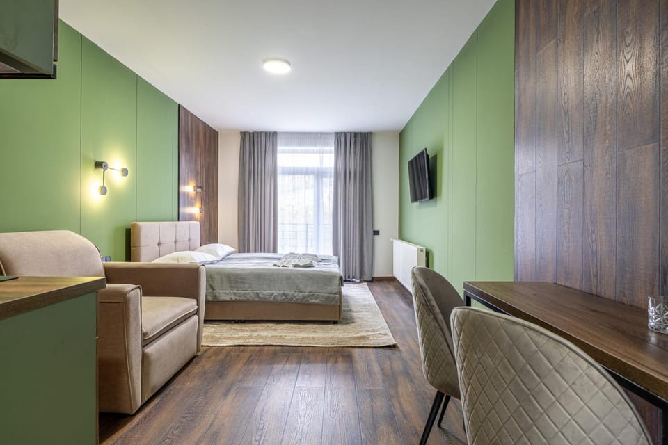 Garda - Breakfast included in the price Restaurant Free Parking Mountain view Kitchen in the apartment separate entrance Apartment in Ukraine