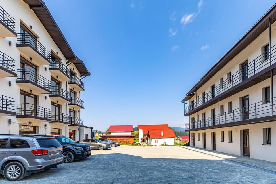 Garda - Breakfast included in the price Restaurant Free Parking Mountain view Kitchen in the apartment separate entrance Apartment in Ukraine