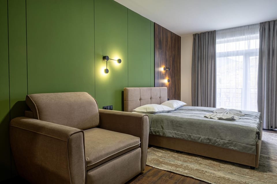 Garda - Breakfast included in the price Restaurant Free Parking Mountain view Kitchen in the apartment separate entrance Apartment in Ukraine
