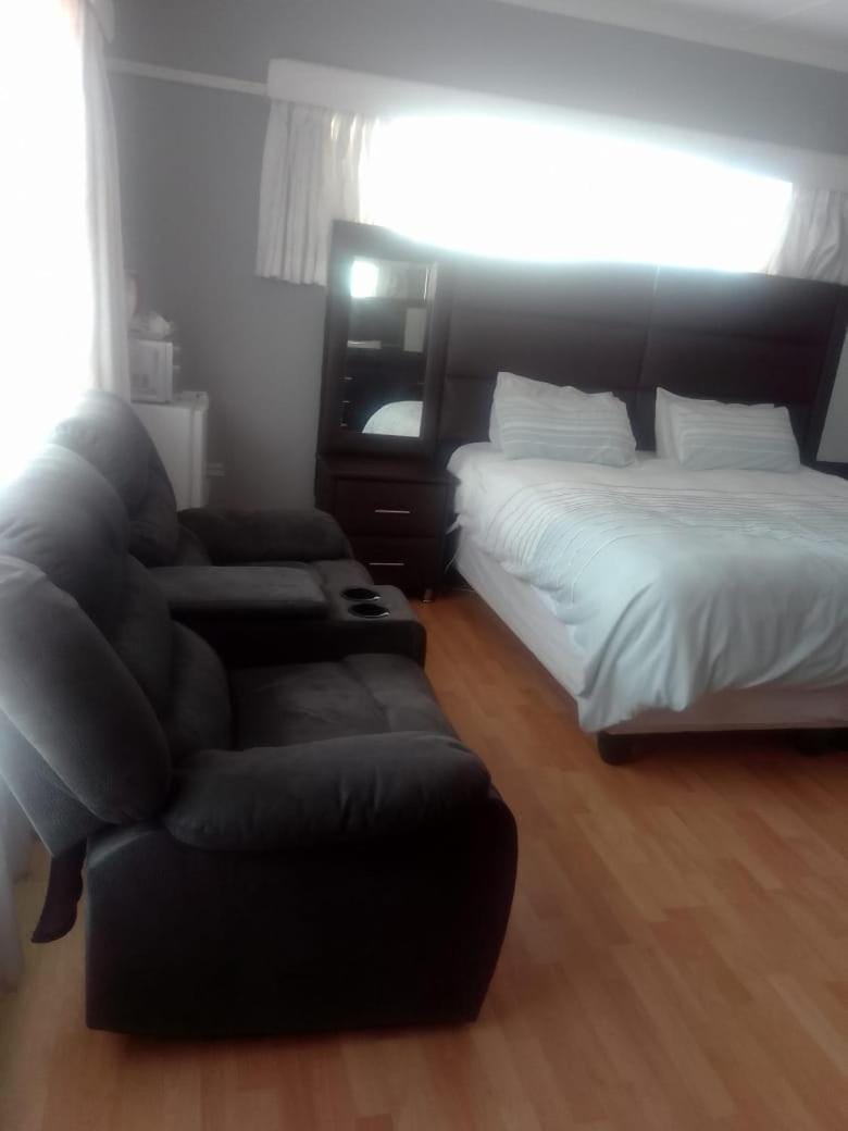 Tara's Terrace Guest House Apartment in Eastern Cape