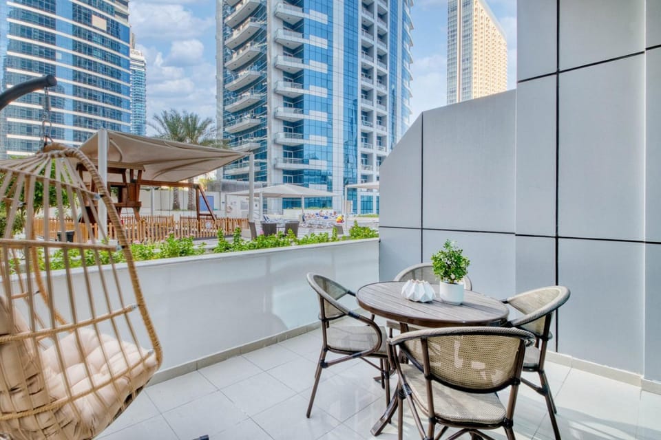 GuestReady - Marina Views | Bay Central Tower Apartment in Dubai