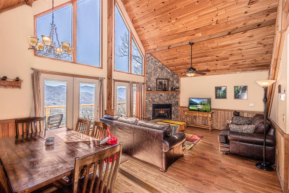 Just Like Bearadise House in Swain County