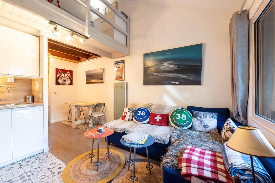 Property building, Living room