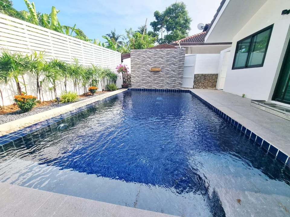 Pool view, Swimming pool