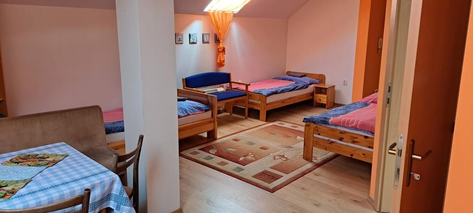 Living room, Photo of the whole room, Seating area
