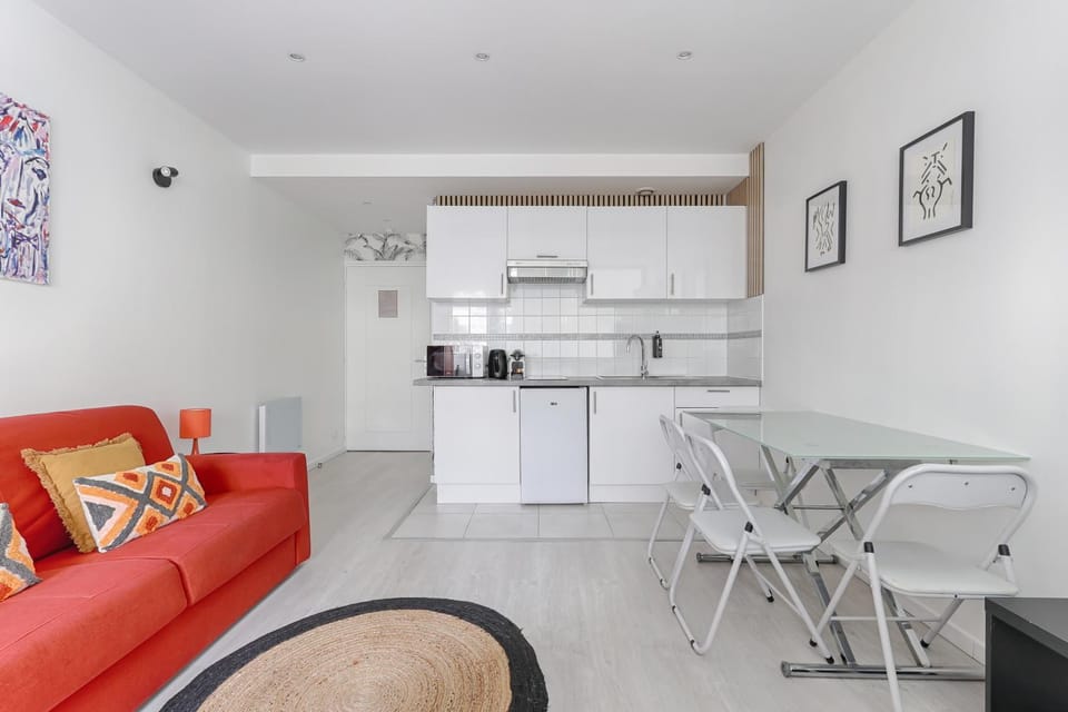 Saint Fargeau Gambetta III Lovely Apartment 4P-1BR Apartment in Paris