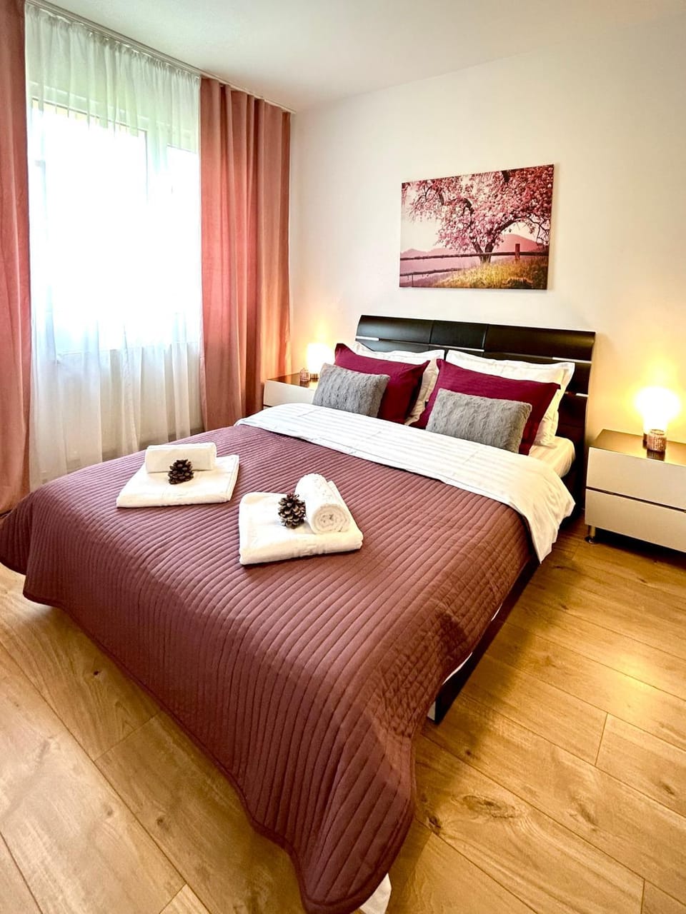 Bed, Photo of the whole room, Bedroom, towels