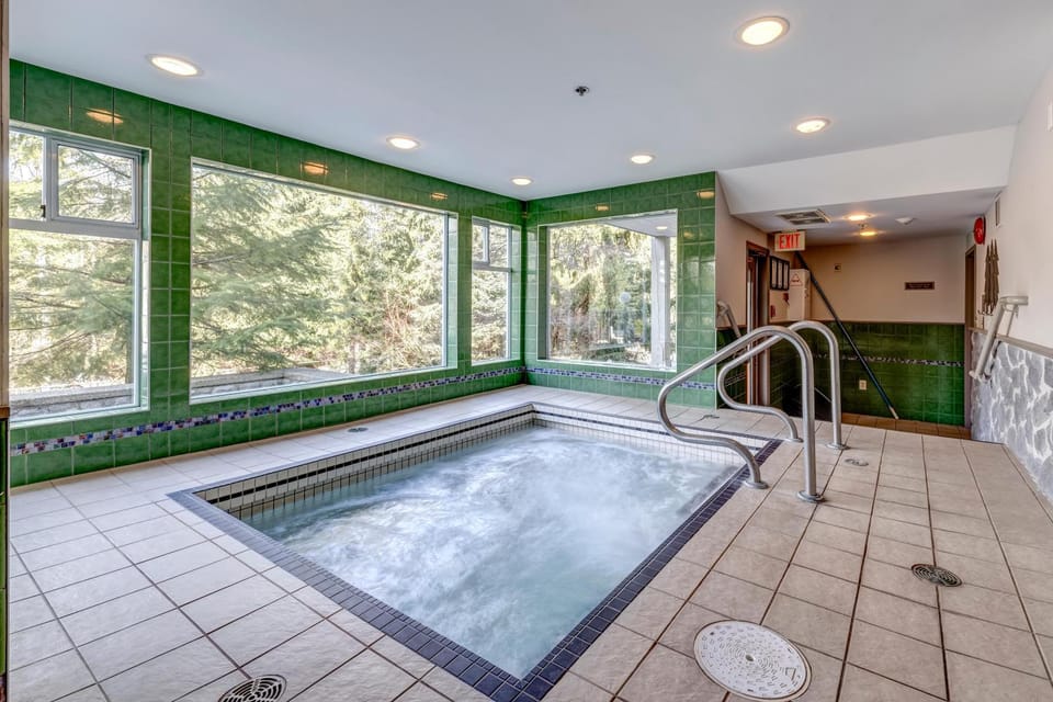 Greystone Lodge 329 Ski-in Out House in Whistler