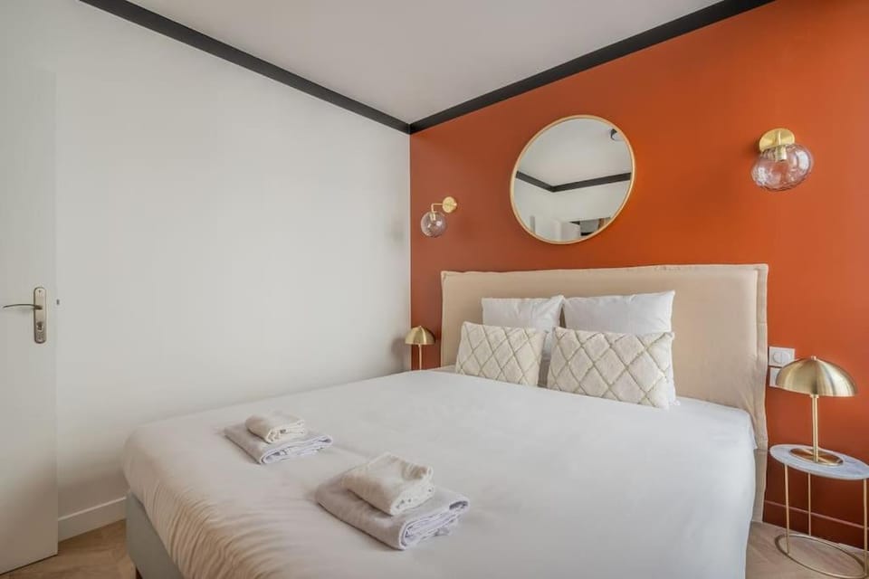 Bed, Bedroom