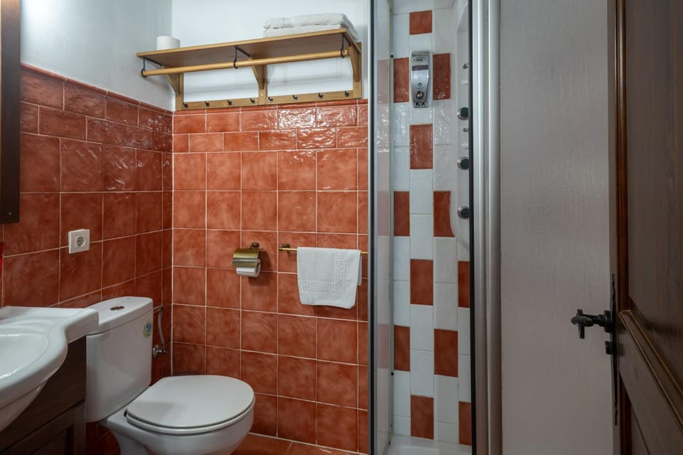 Bathroom, Living room