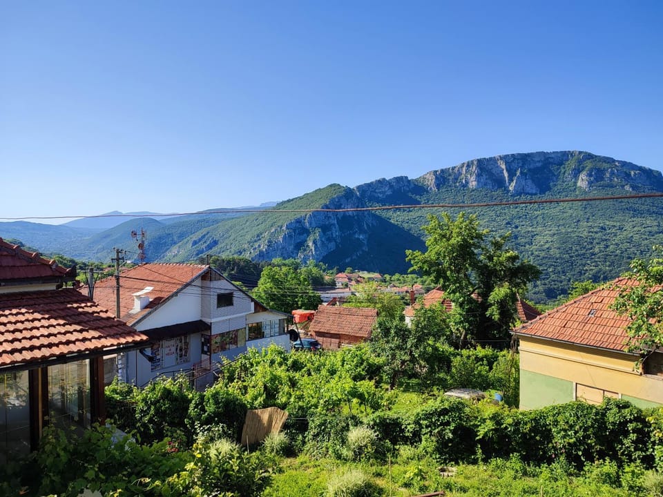 Nearby landmark, Hiking, Mountain view