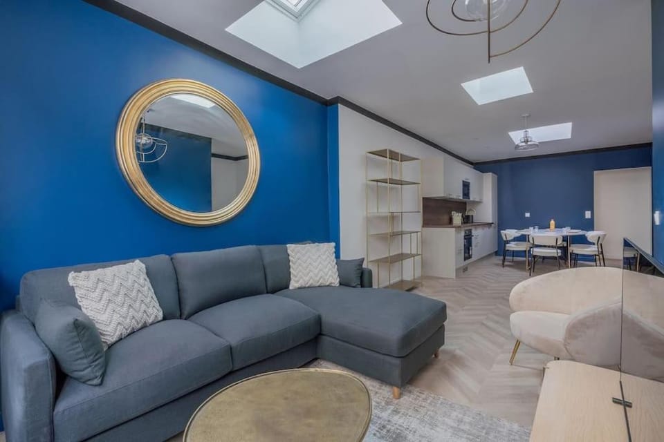 TV and multimedia, Living room, Seating area
