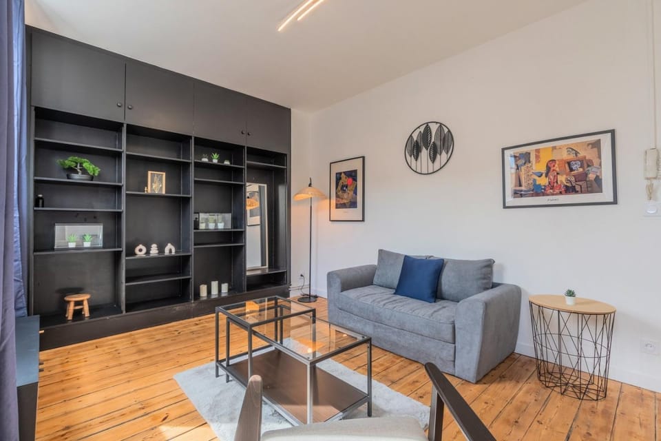 1 bedroom apartment near shops & metro Apartment in Hauts-de-France