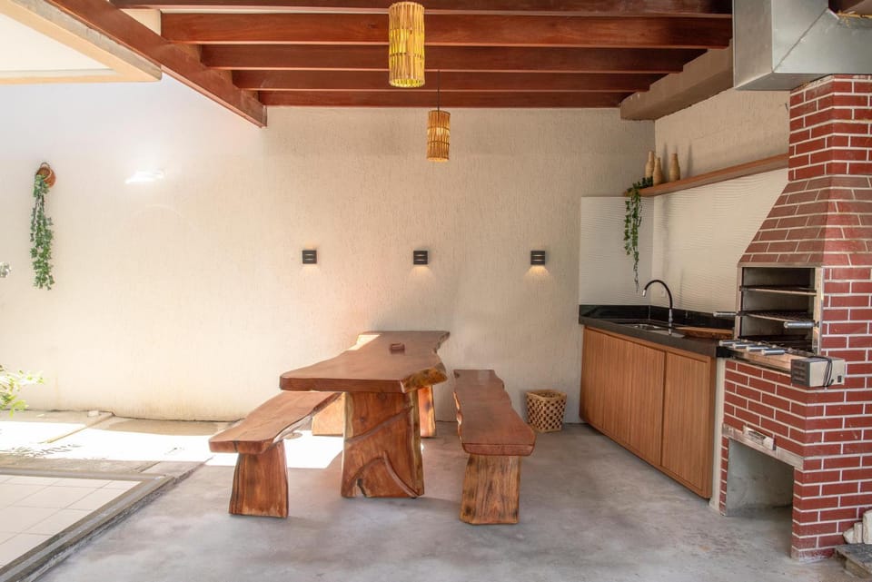 BBQ facilities, Dining area