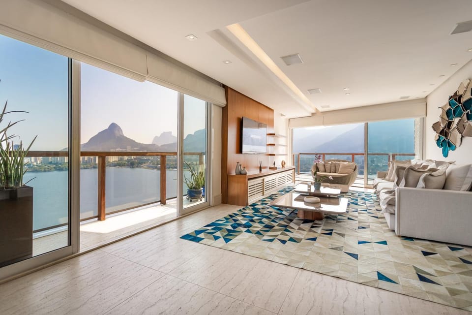 Living room, Lake view, Landmark view