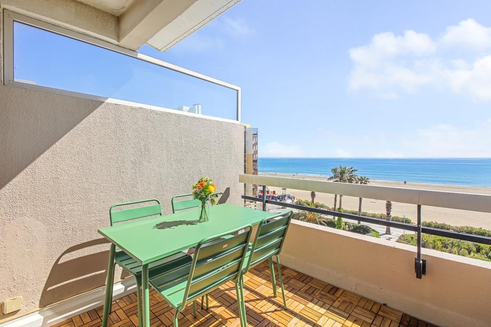 Patio, View (from property/room), Balcony/Terrace, Sea view