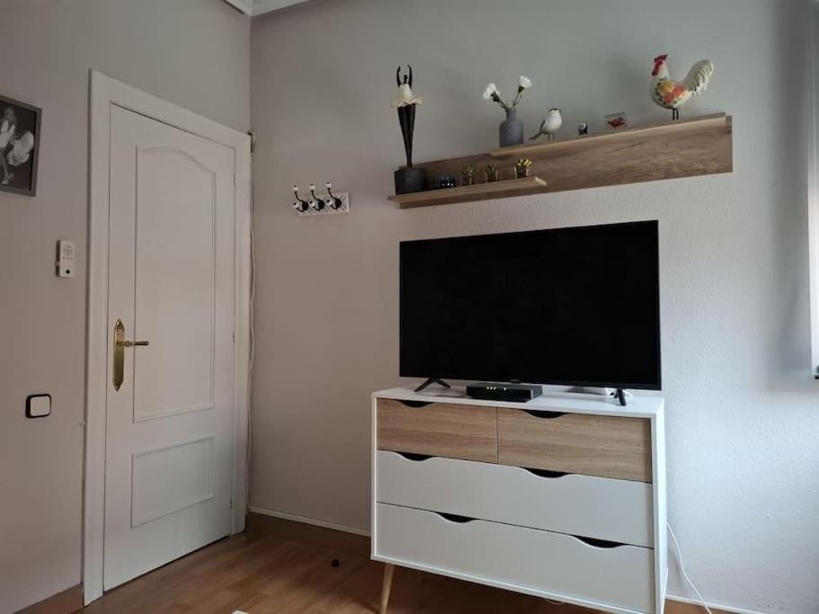 Communal lounge/ TV room, Living room