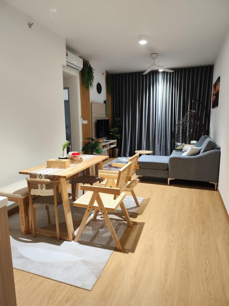 Living room, Seating area, Dining area