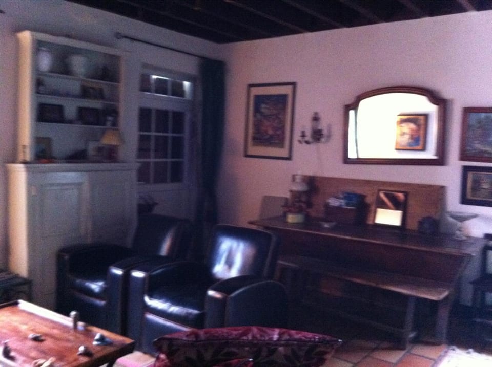 Seating area