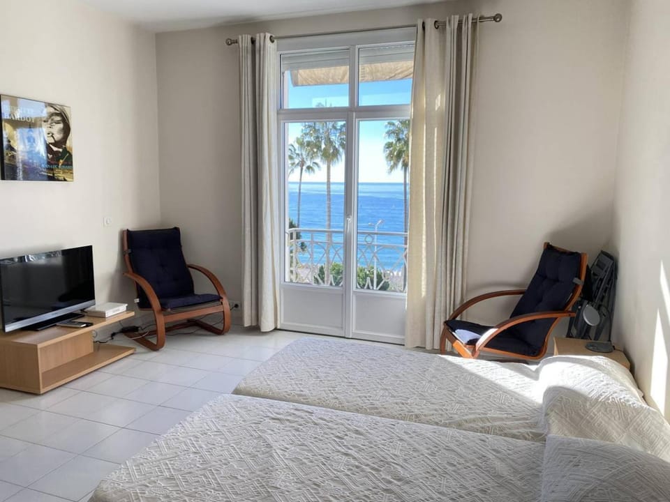 Balcony/Terrace, Photo of the whole room, Bedroom, Sea view