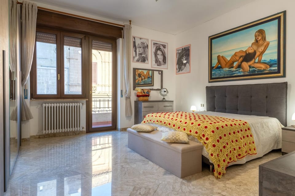 Living room, Bedroom