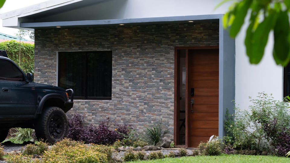 Holly House La Fortuna House in Alajuela Province