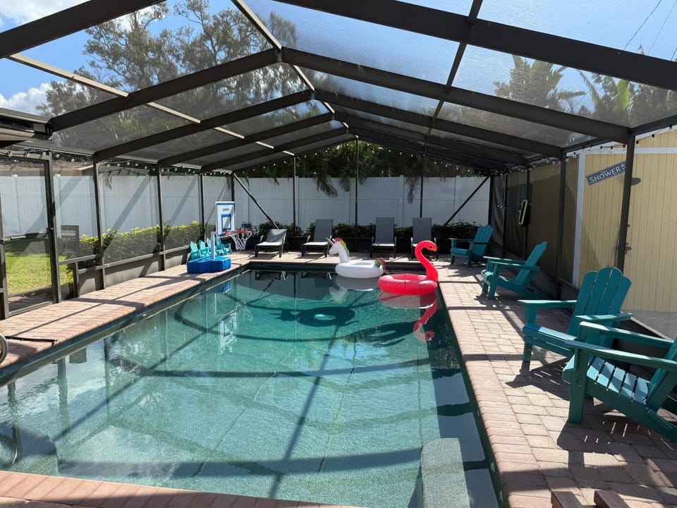 Swimming pool