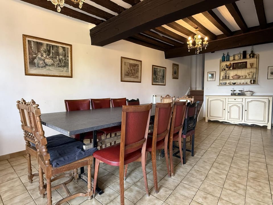 Living room, Dining area, heating, internet
