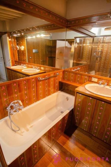 FuoriPorta Affitti Brevi - Le Belle Époque Apartment in Parma