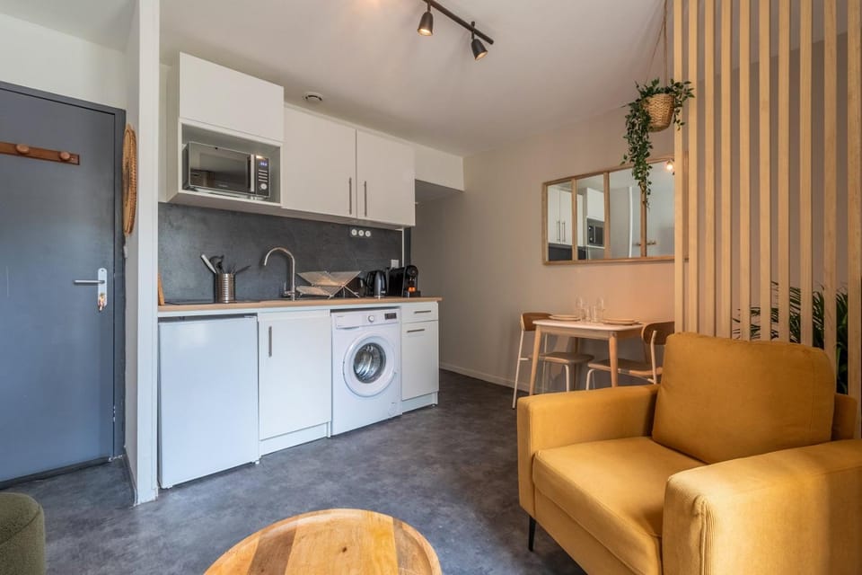 Flat near Parc Barbieux with terrace Apartment in Villeneuve-d'Ascq