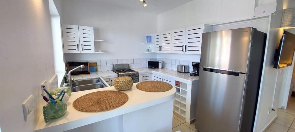 internet, oven, stove, kitchen