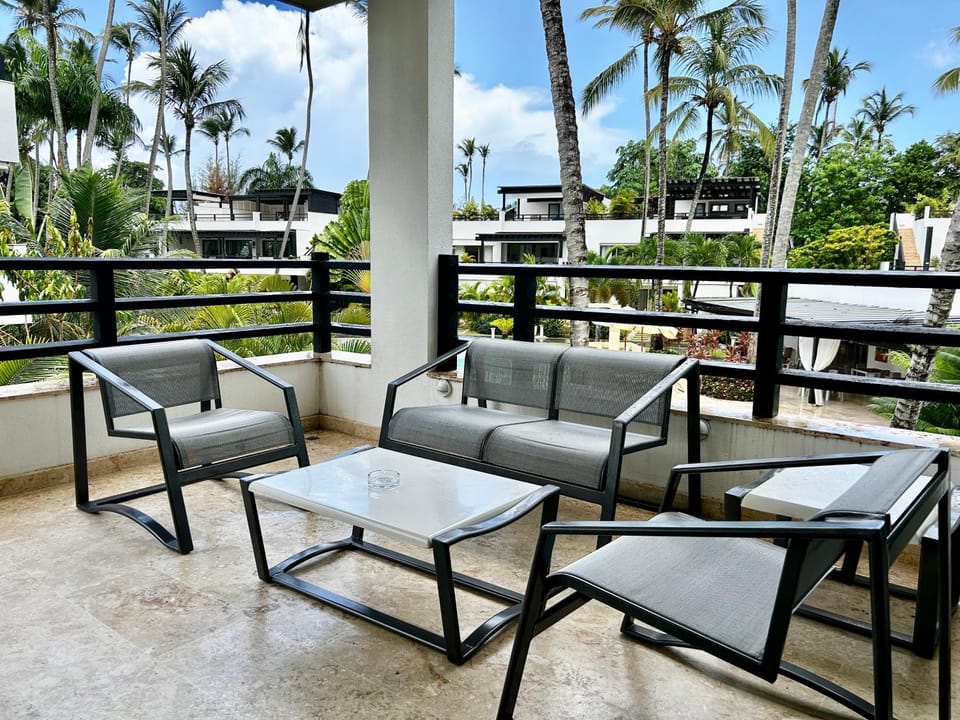 Patio, Balcony/Terrace, Seating area
