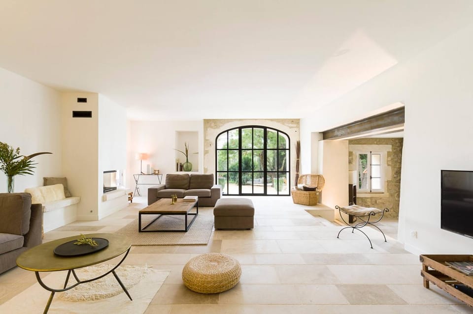 Communal lounge/ TV room, Living room