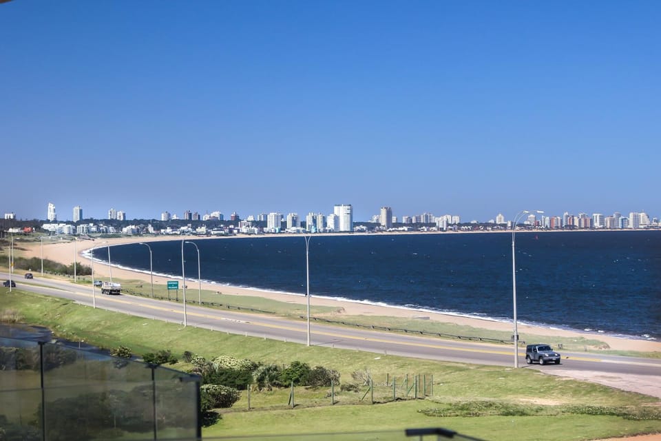 City view, Sea view