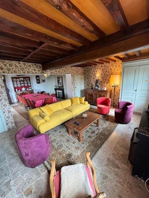 TV and multimedia, Living room, Seating area, heating, internet
