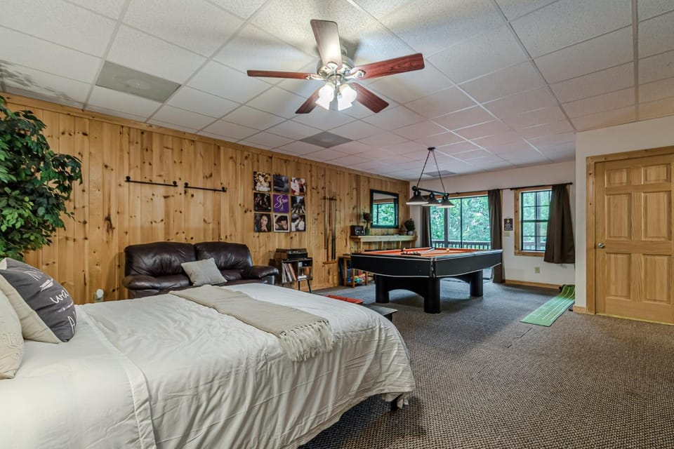 Photo of the whole room