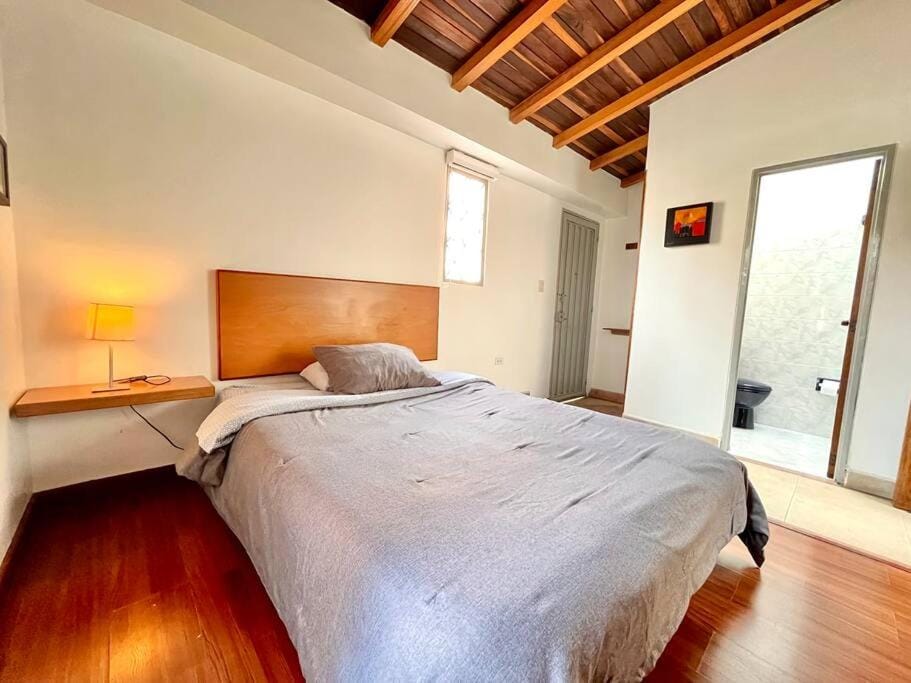 Bed, Photo of the whole room, Bedroom