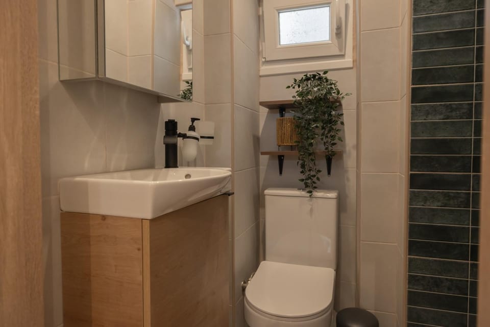 The Cozy Nest, by Jo & Key Living - City Center Apartment in Thessaloniki