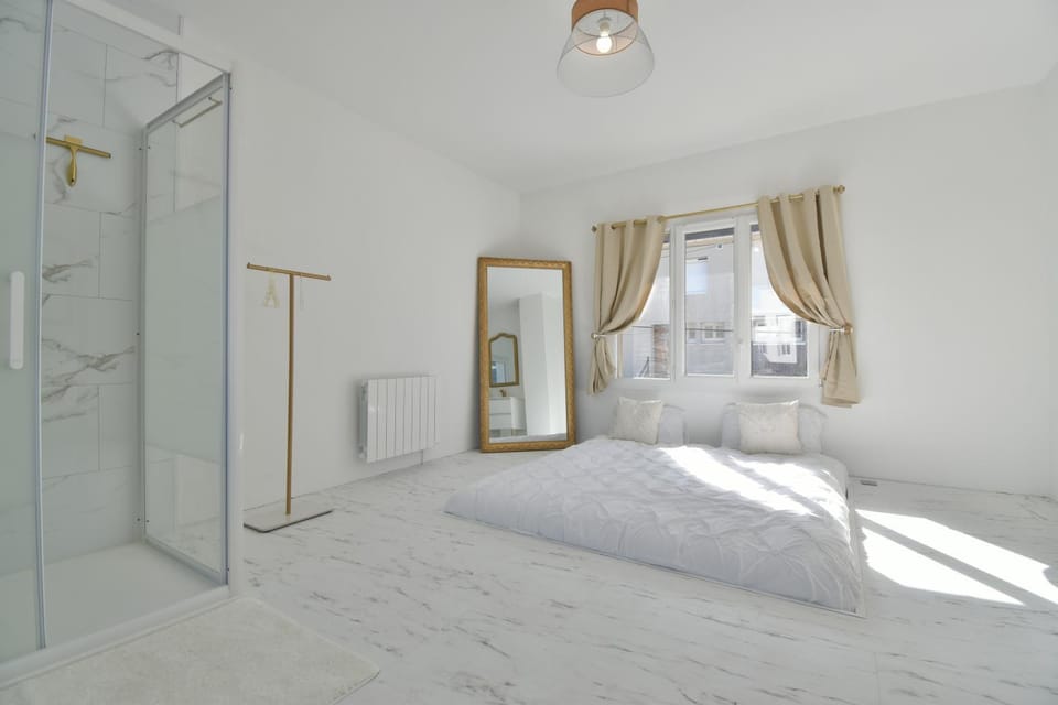Shower, Bed, Bathroom, Bedroom