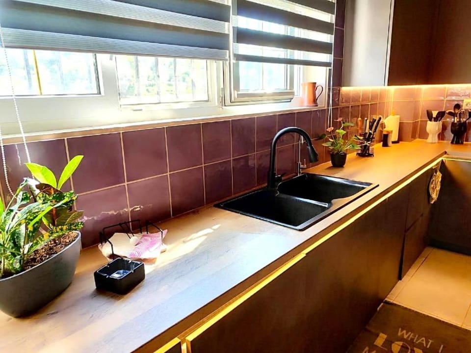 Coffee/tea facilities, Kitchen or kitchenette