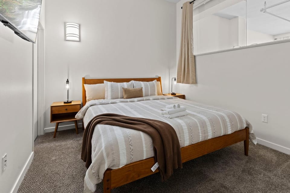 Bed, Bedroom