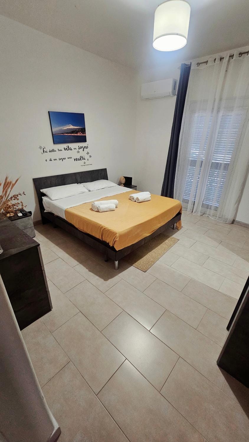 Anna's House near Airport Apartment in Catania
