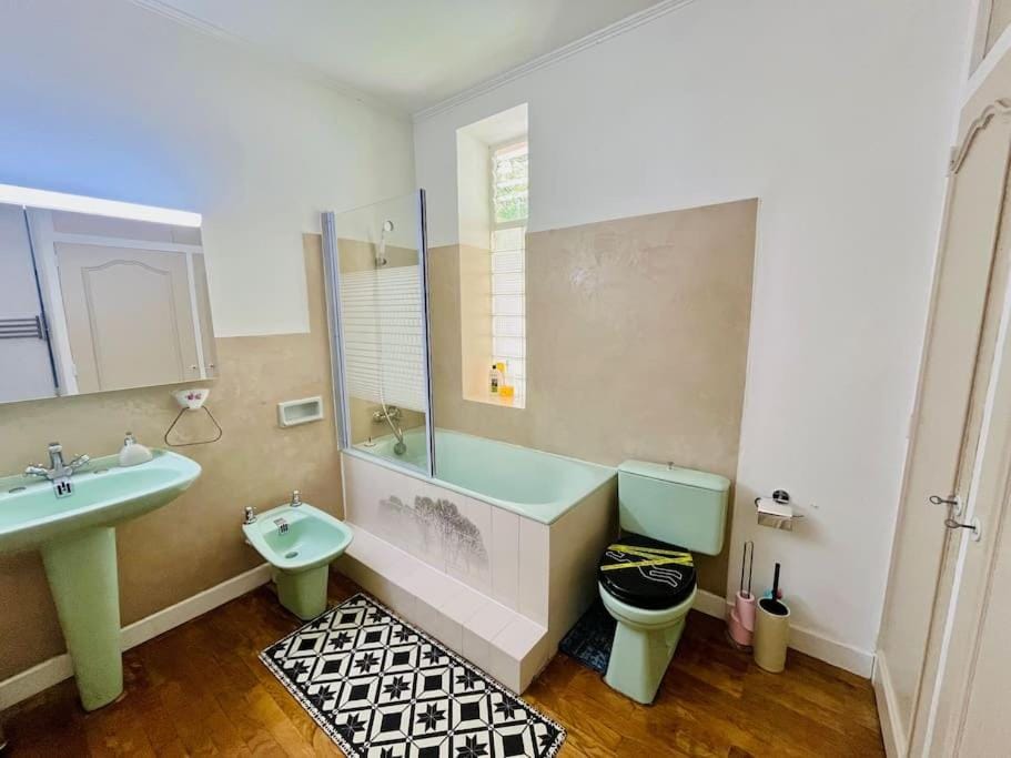 Villa La Selva avec Jacuzzi et vue panoramique Villa in Auvergne-Rhône-Alpes