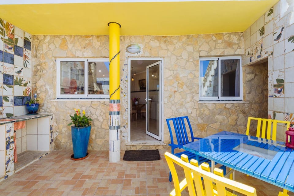 Patio, Day, Balcony/Terrace, Seating area, Dining area